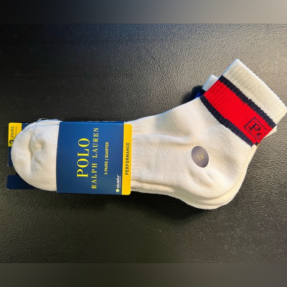POLO RALPH LAUREN Men's 3 Pack Tech Athletic Quarter Socks with Polo Logo - Picture 2 of 3